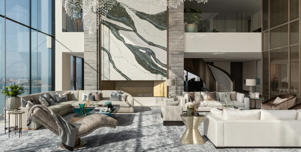 Ένα ρετιρέ στην Palm Jumeirah που συνδυάζει μοντέρνα αισθητική και πολυτελή ζωή