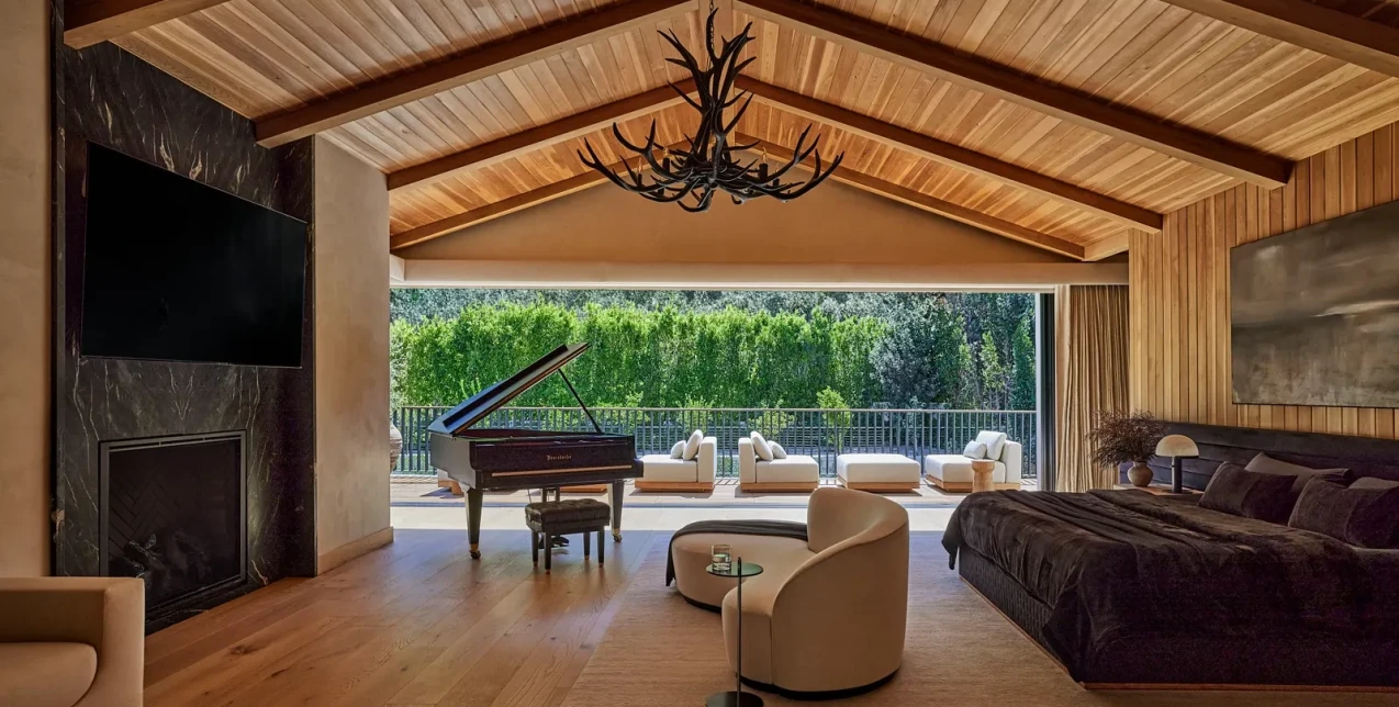 Ένα σπίτι στην Καλιφόρνια με μοναδική αρχιτεκτονική ισορροπία και απόλυτη συμμετρία