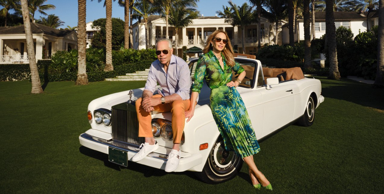 Οι Tommy και Dee Ocleppo Hilfiger μας μιλούν αποκλειστικά για το νέο τους βιβλίο, το οποίο αναδεικνύει την ξεχωριστή αισθητική των κατοικιών τους