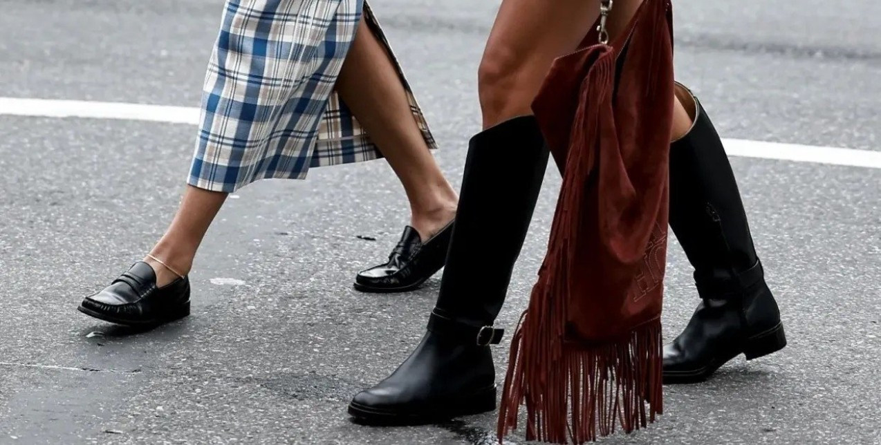 Τα shoe colors που θα αναβαθμίσουν ακόμα και τα πιο basic looks σας