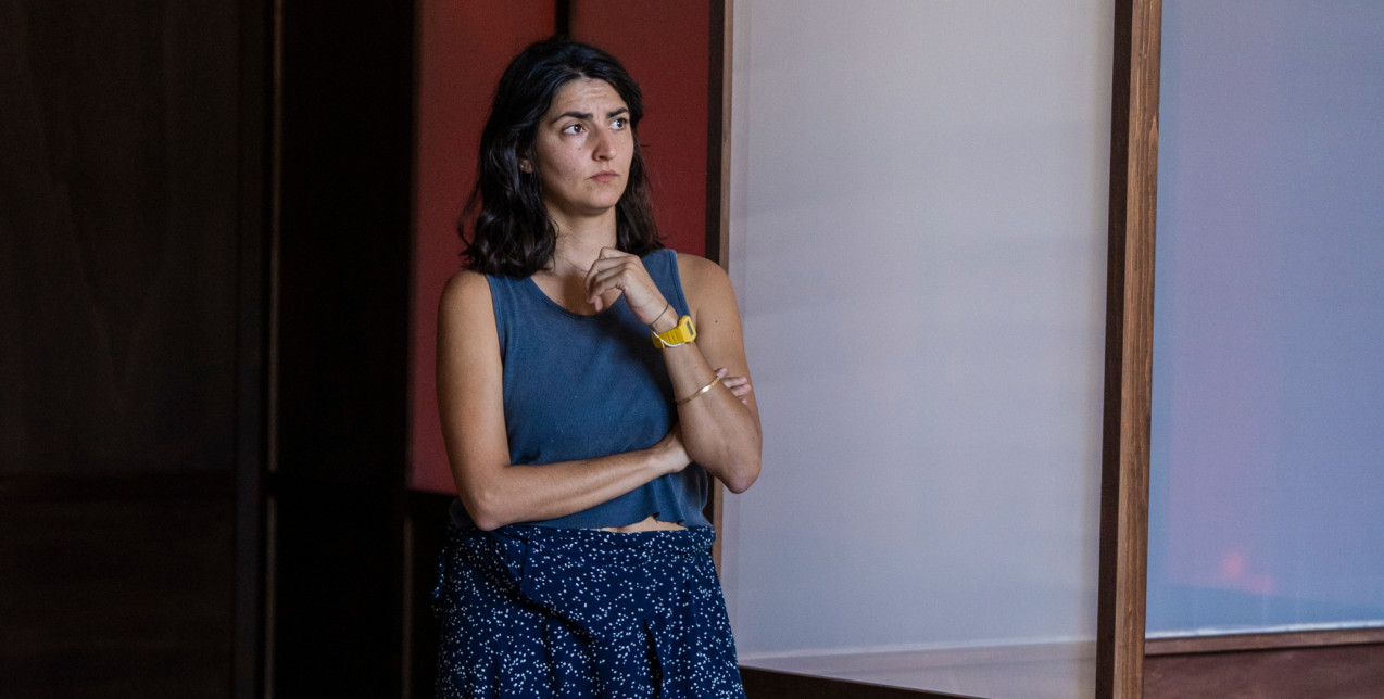 SKG Stories: Η Μαριλένα Κατρανίδου μιλά για τη μόνη πόλη που από όλους τους δρόμους της βλέπεις το φεγγάρι