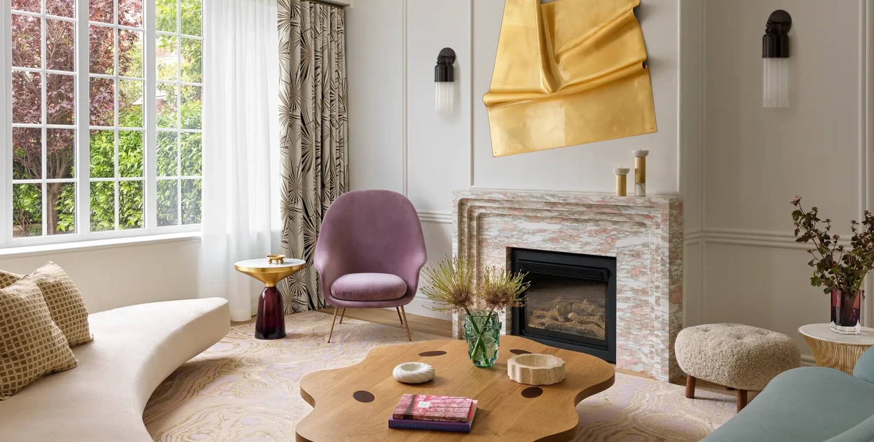 Μια λονδρέζικη κατοικία γεμάτη παστέλ αποχρώσεις, εμπνευσμένη από το θρυλικό Annabel's