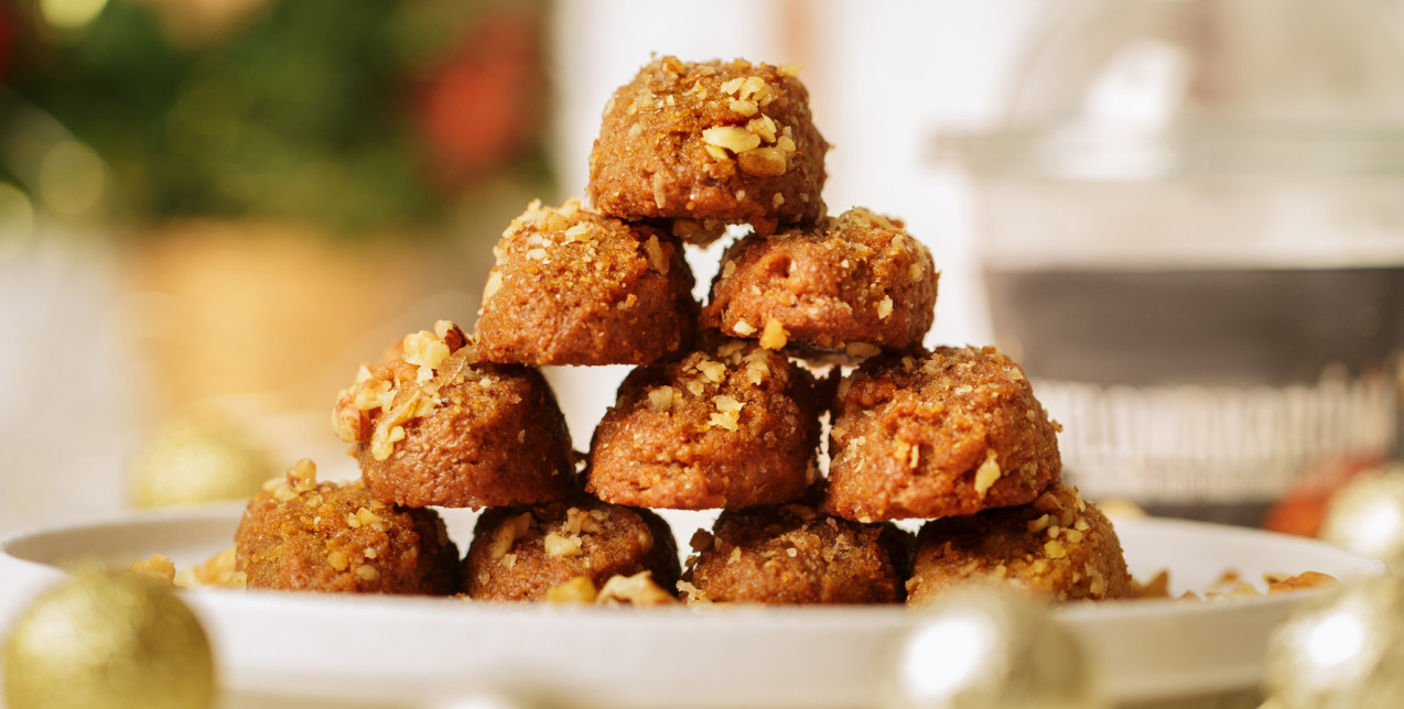 Εύκολες συνταγές για τα πιο νόστιμα μελομακάρονα 