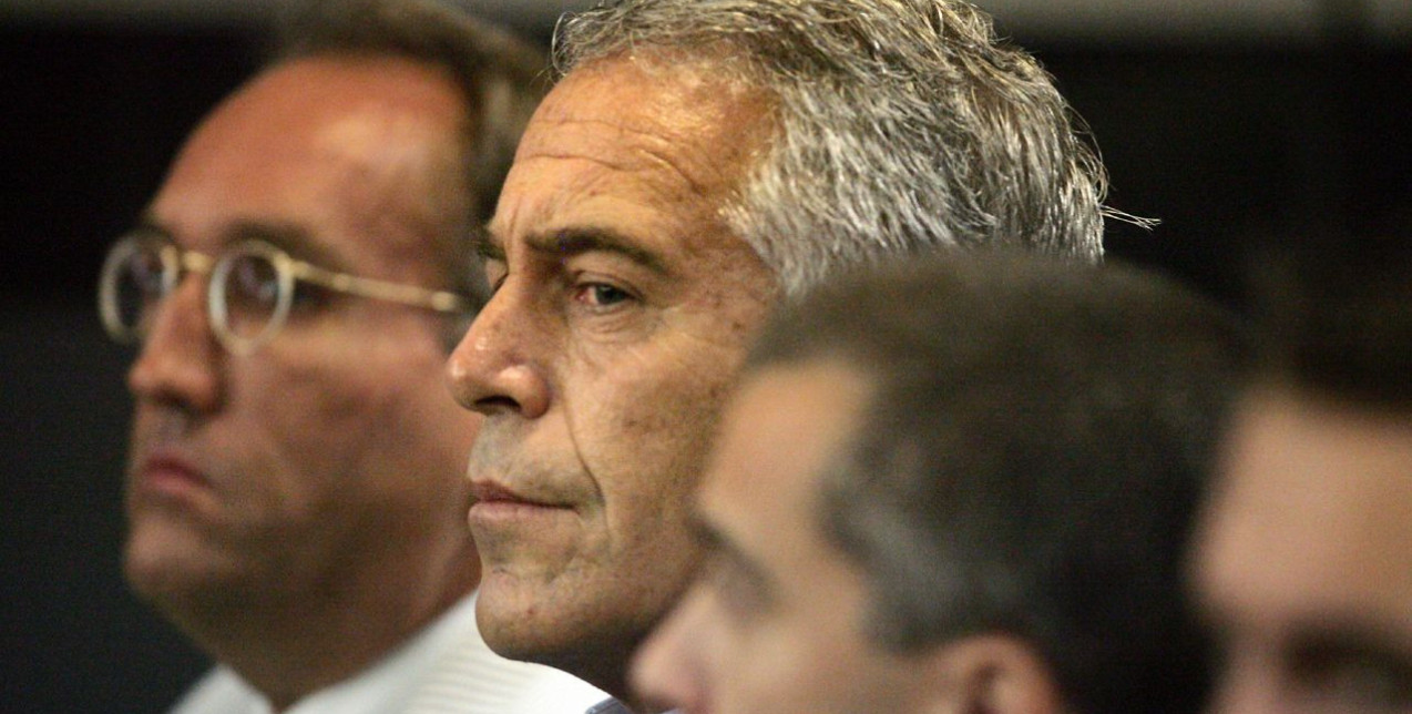 Jeffrey Epstein: Στη δημοσιότητα χιλιάδες «καυτά» έγγραφα και φωτογραφίες 