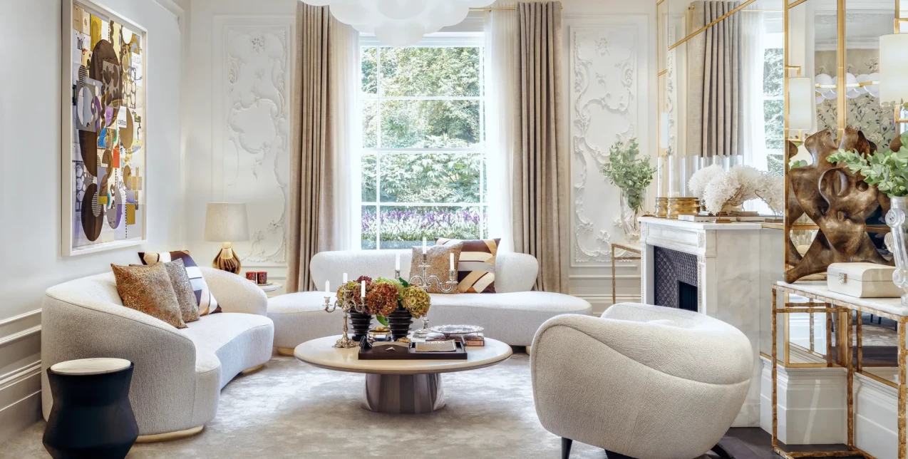 Ένα εκλεπτυσμένο διαμέρισμα στο Λονδίνο που διαθέτει δύο εσωτερικούς κήπους χάρη σε αυτό το ευφυές σχεδιαστικό trick