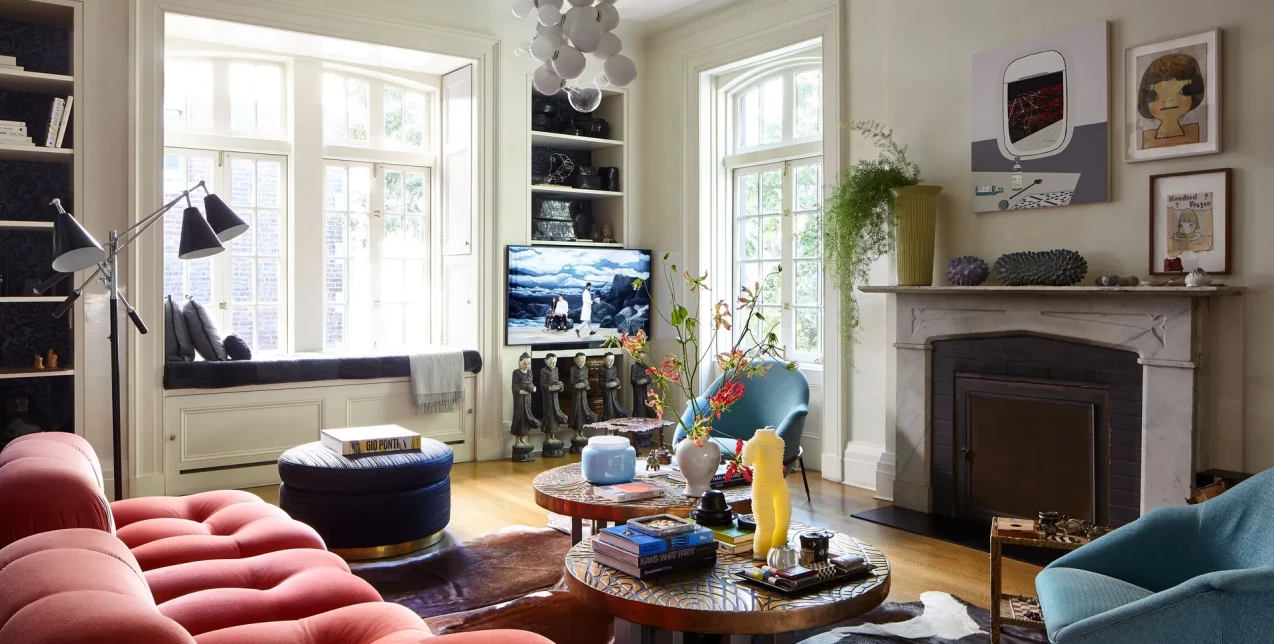 Το friction-maxxing αγκαλιάζει τον χρόνο και δημιουργεί σπίτια που αναπτύσσονται παράλληλα με εμάς