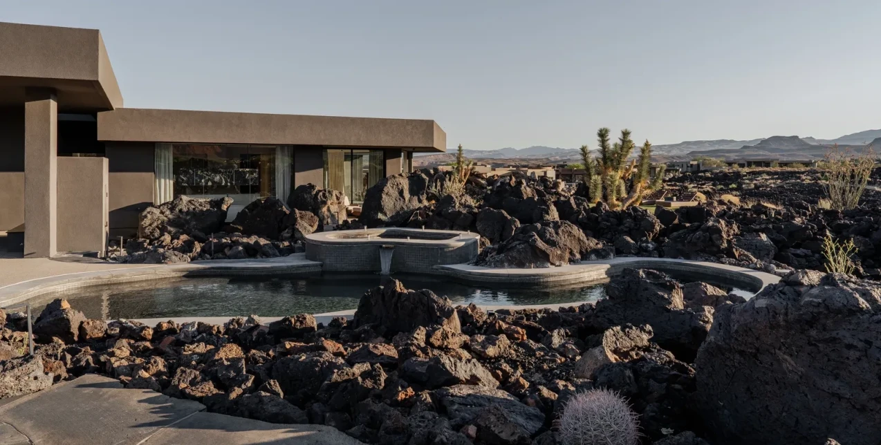 Το Rock House στη Γιούτα αποκαλύπτει πώς η σύγχρονη αρχιτεκτονική μπορεί να συνομιλεί με την άγρια φύση