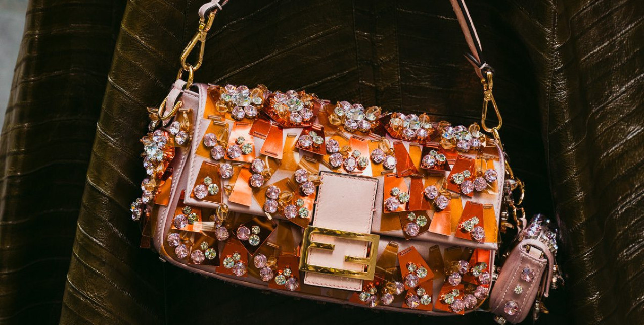 5 φρέσκα bag trends που θα κατακλύσουν τη μόδα τους επόμενους μήνες