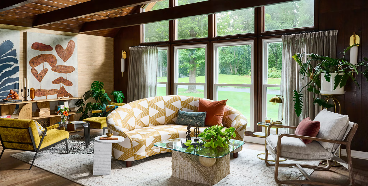 Στο Mableton της Αμερικής ένα μεσαιωνικό σπίτι μετατράπηκε σε ένα ζεστό προσωπικό καταφύγιο