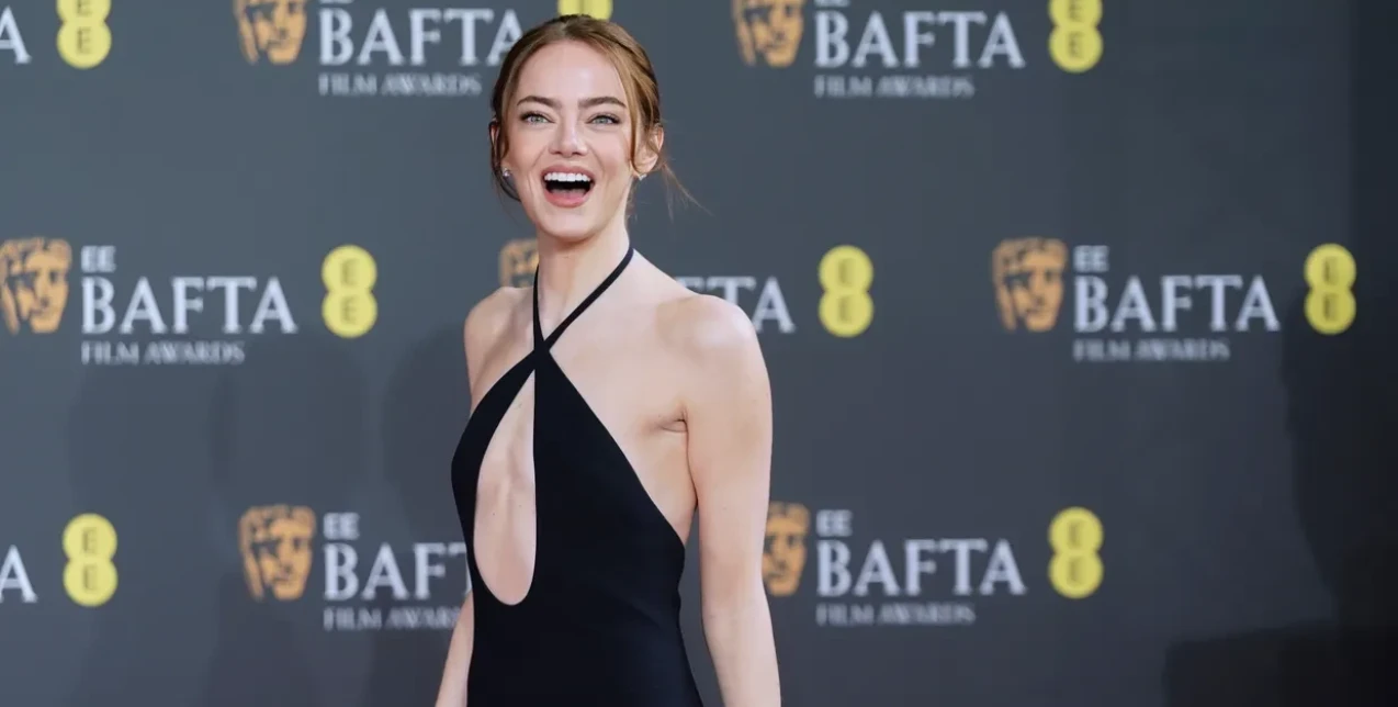 Emma Stone: Πώς από το κορίτσι της διπλανής πόρτας εξελίχθηκε στο απόλυτο icon του Hollywood
