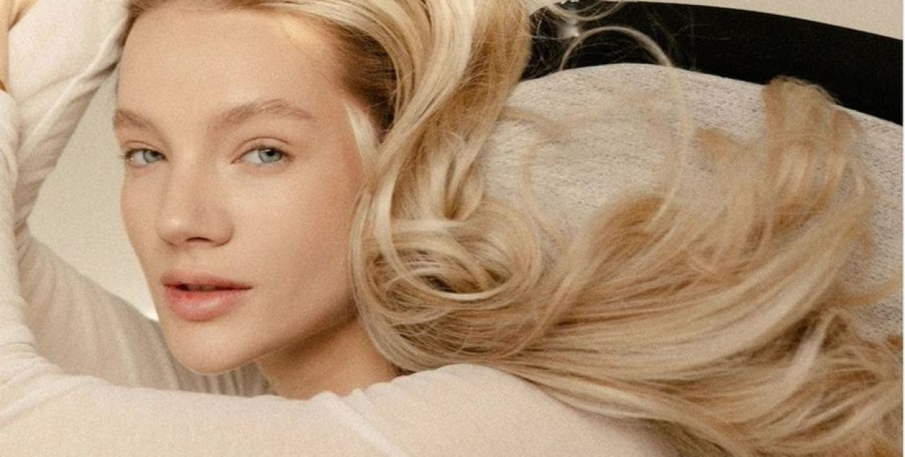 Τα concealer sticks είναι η καινούρια μας εμμονή και καλύπτουν αποτελεσματικά κάθε ατέλεια στην επιδερμίδα