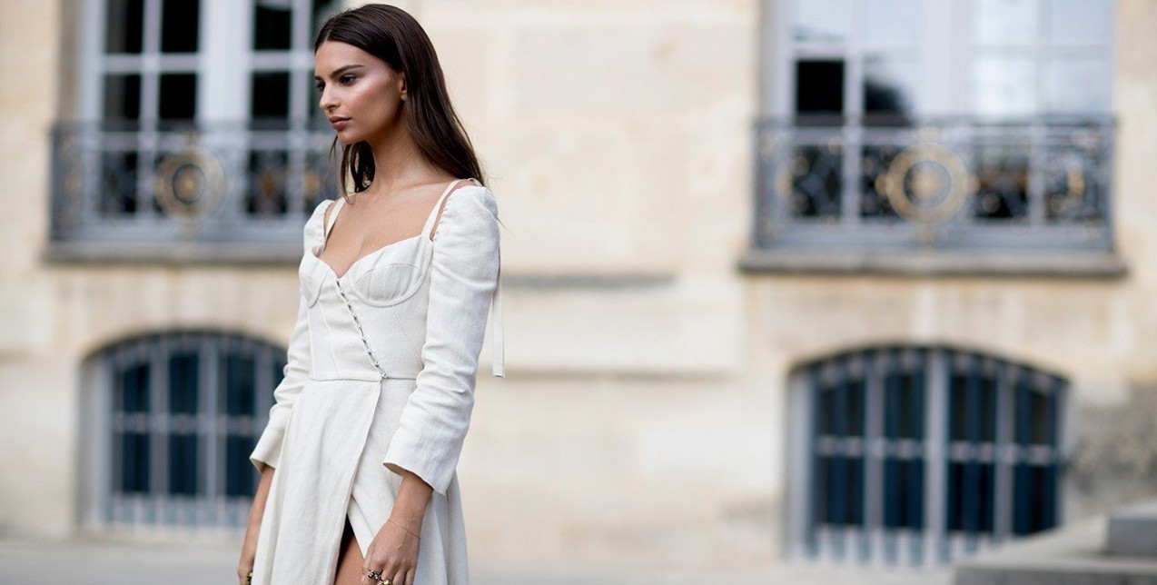 Peekaboobs: Η νέα τάση που κολακεύει το γυναικείο στήθος