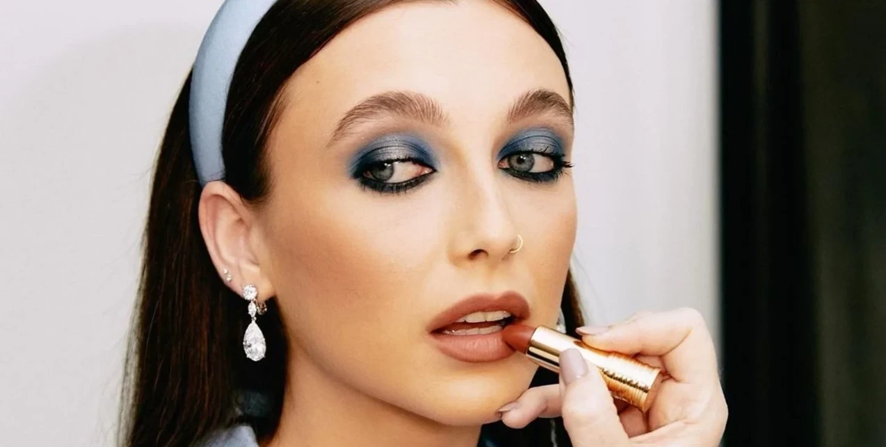 Icy Blue Eyshadow: Επέστρεψε και είναι πιο cool από ποτέ