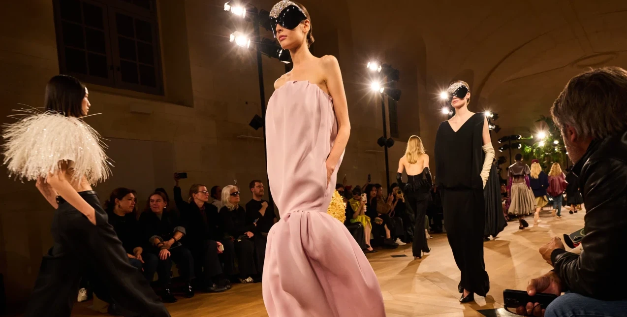 Dopamine Dress: Τα χρώματα της άνοιξης που ανυπομονούμε να δοκιμάσουμε
