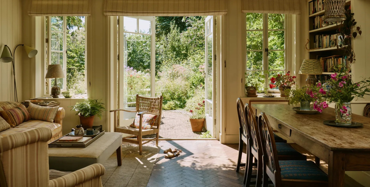 Ένα αυθεντικό cottage στο Richmond που αποθεώνει το vintage design και τη φυσική αρμονία