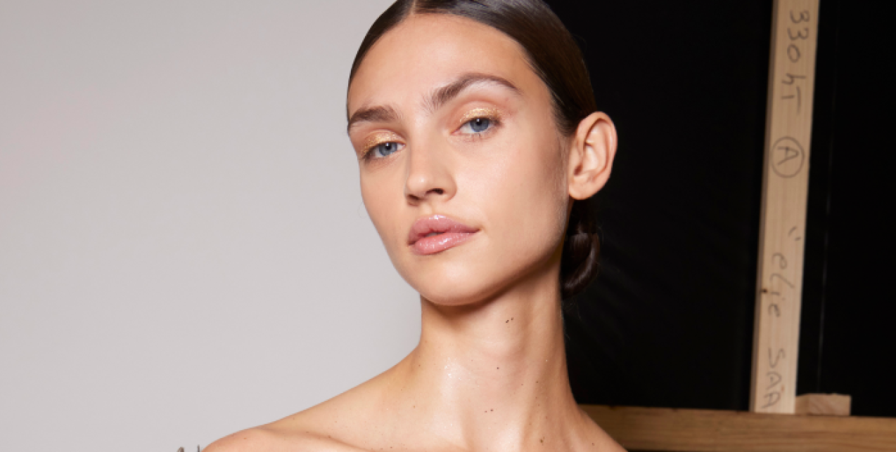 Η καινούρια ιδιαίτερη τάση στο makeup που πείθει ακόμη και τα clean girls να τη δοκιμάσουν