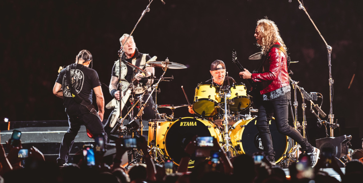 Οι Metallica «κατέλαβαν» την Αθήνα και το ΟΑΚΑ μετατράπηκε σε ναό της metal με πάνω από 80.000 θεατές