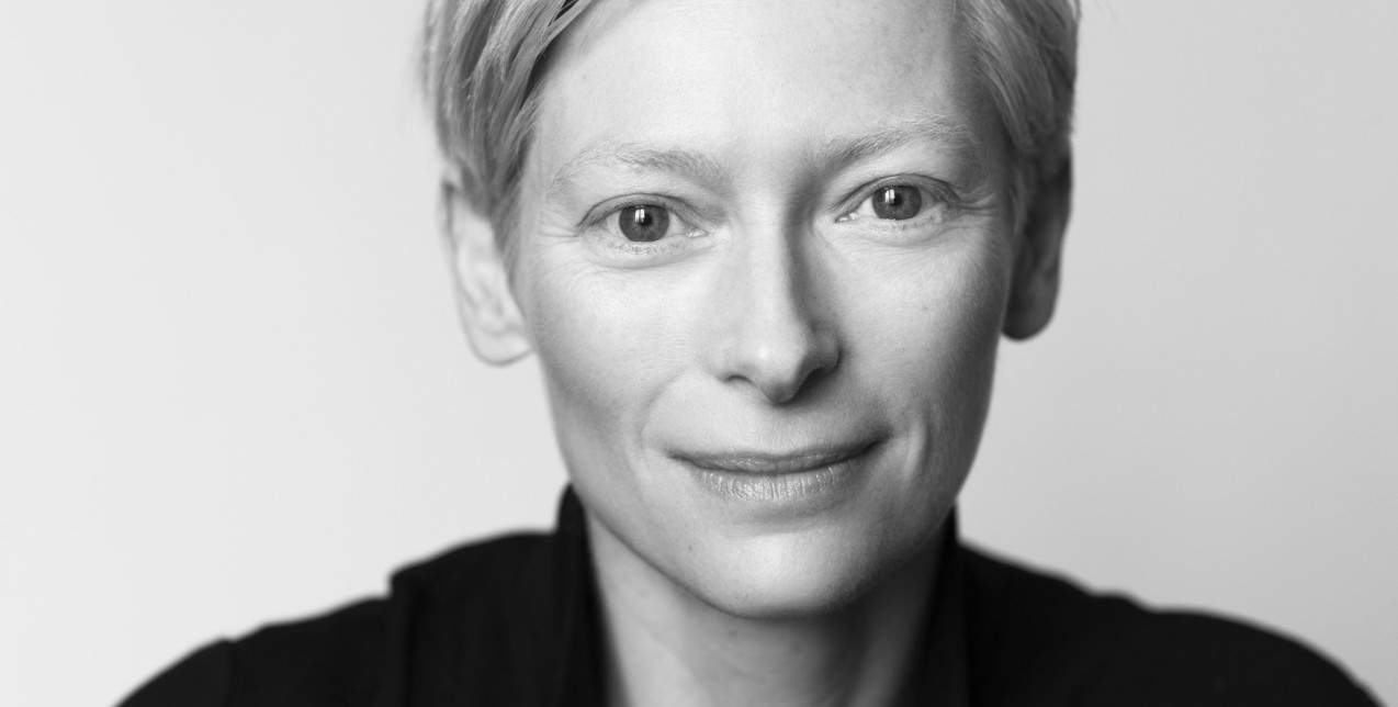 Tilda Swinton: Ποια είναι πραγματικά η ιέρεια του Avant-garde;