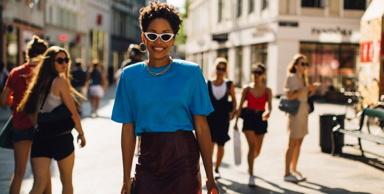 Οι midi skirts που κάθε fashionista πρέπει να έχει στη συλλογή της