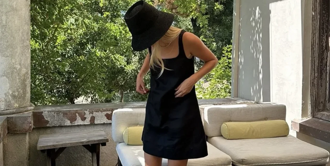 Heatwave capsule wardrobe: Τι φοράμε τις ημέρες του καύσωνα για να παραμένουμε δροσερές