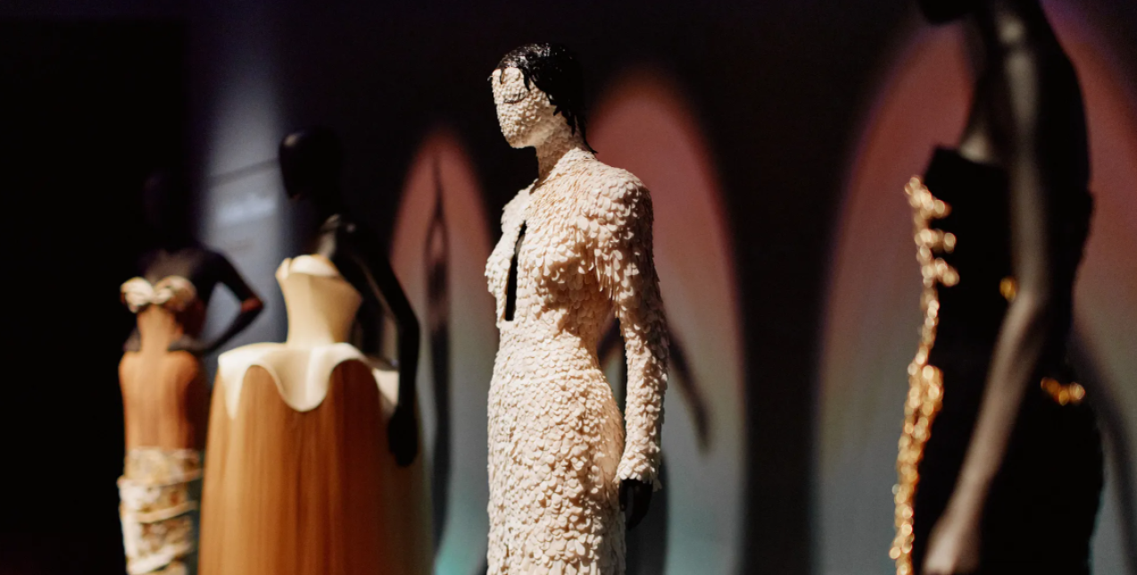 Τα fashion και art exhibitions που γίνονται η αφορμή για το επόμενο ταξίδι σας