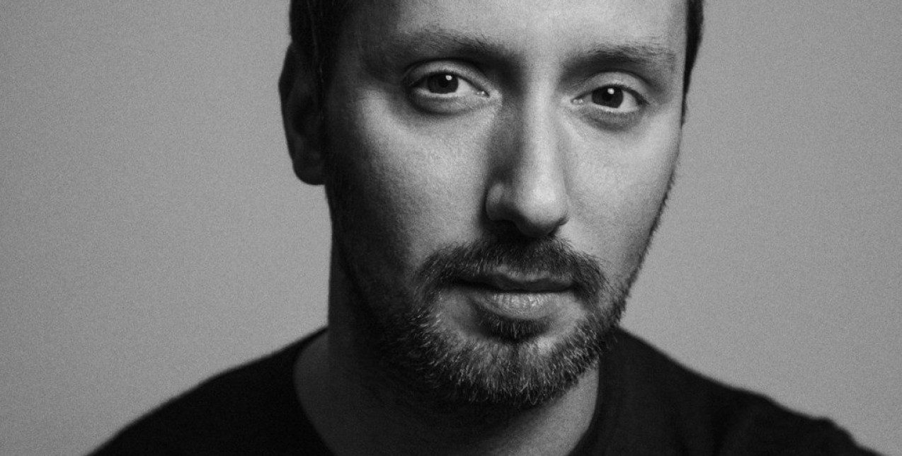 Anthony Vaccarello: Το μεγάλο βραβείο και οι φήμες που τον θέλουν εκτός Saint Laurent
