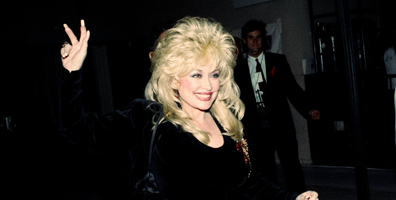 Η βασίλισσα της country μουσικής, Dolly Parton, έφυγε από τη ζωή στα 80 της