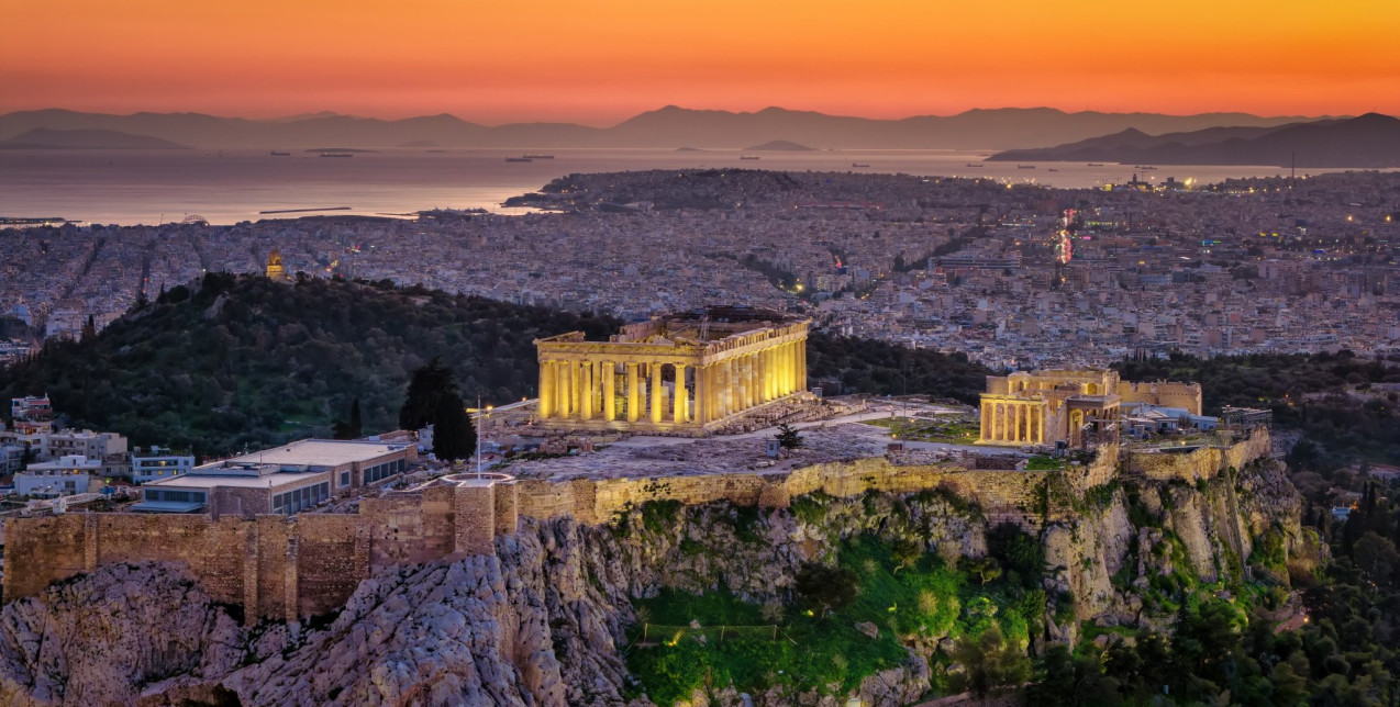 «Συναστρία»: Κώστας Βαρώτσος, Κώστας Τσόκλης και άλλοι καλλιτέχνες κοιτούν τον ουρανό μέσα από τη νέα έκθεση στην Αθήνα