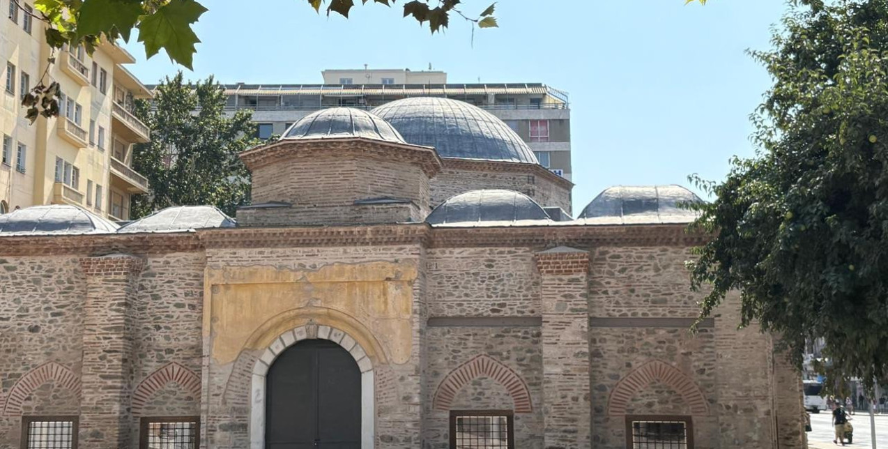 Το Αλκαζάρ επιστρέφει στη Θεσσαλονίκη: Η Λίνα Μενδώνη αποκάλυψε το νέο πρόσωπο του ιστορικού μνημείου