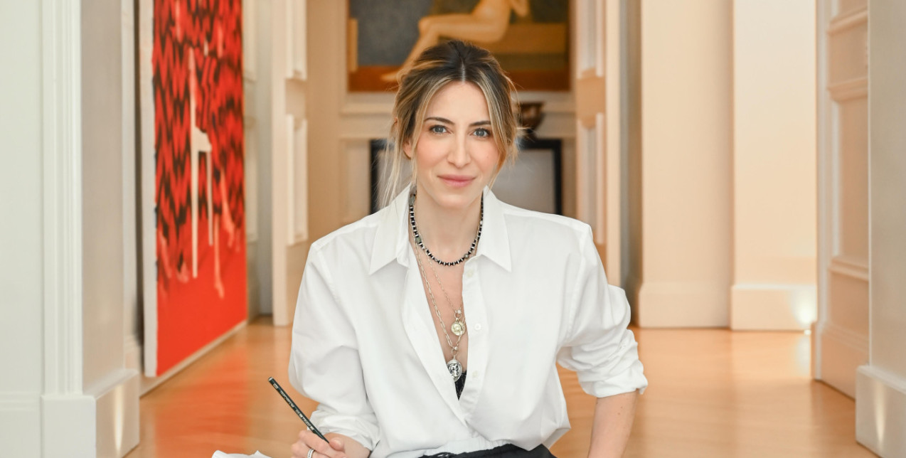 Η διεθνής Ελληνίδα Katherine Embiricos οραματίζεται μια σύγχρονη Ελλάδα που δεν εξαντλείται στο παρελθόν της