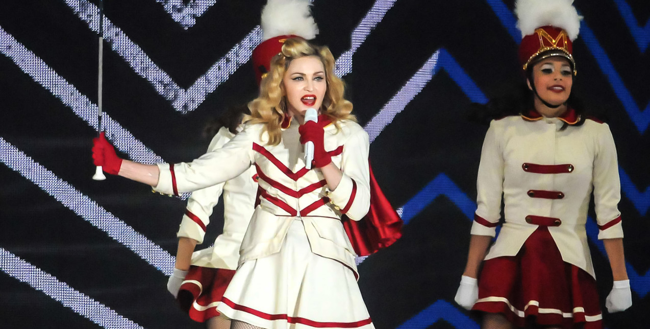 Η Madonna θα ανοίξει τα VMAs, 23 χρόνια μετά το αξέχαστο φιλί με την Britney Spears και την Christina Aguilera
