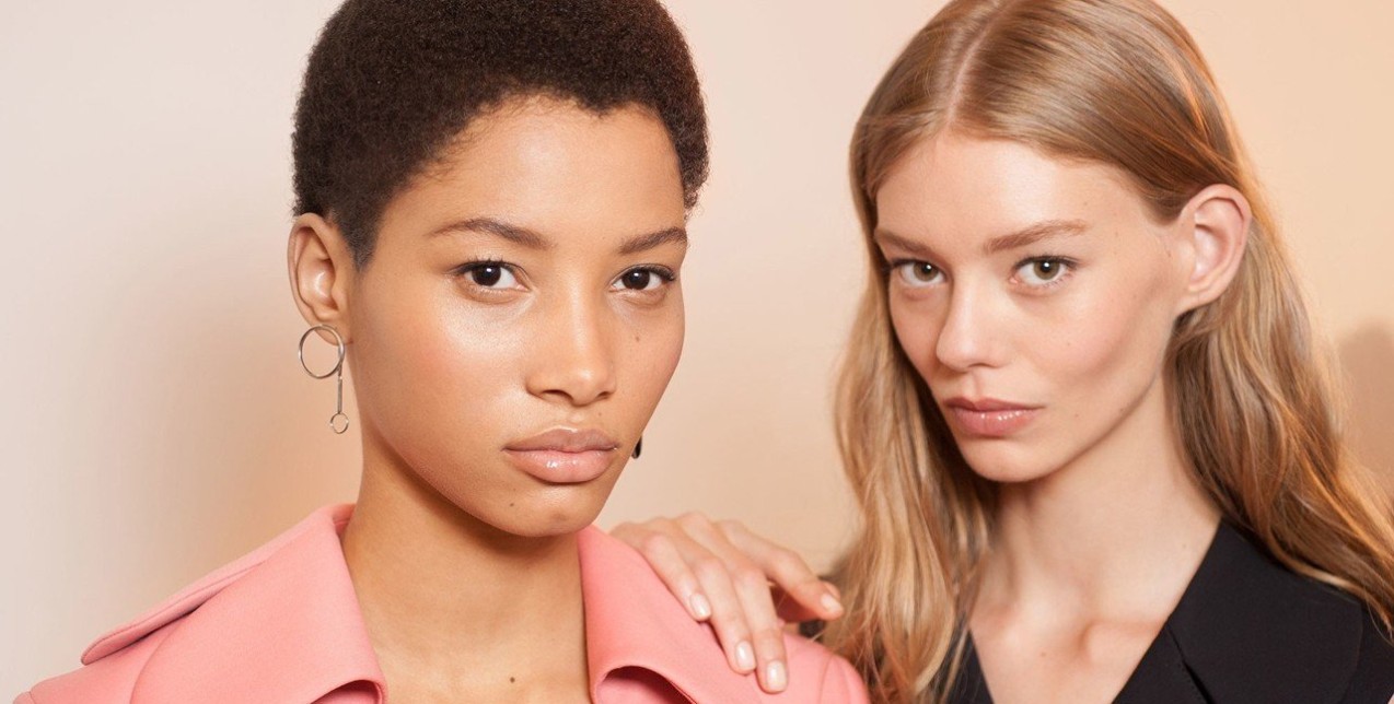 9 κρεμώδη ρουζ που ενισχύουν την ηλιοκαμένη όψη υγείας 