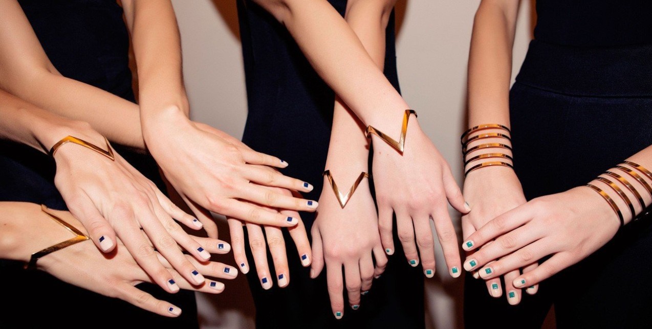 Τα must-have προϊόντα για επαγγελματικό μανικιούρ στο σπίτι