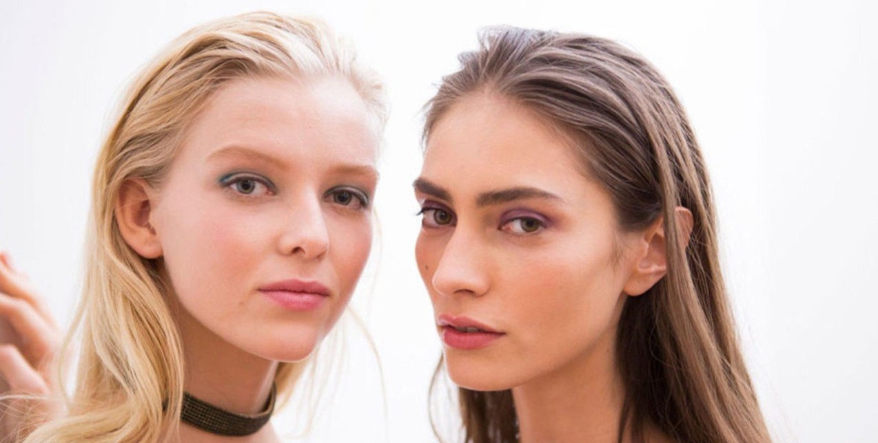 Πώς να κάνετε τη χωρίστρα ανάλογα με το σχήμα του προσώπου σας 