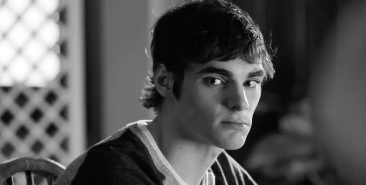 RJ Mitte: Έφυγε από τη ζωή ο ηθοποιός του Breaking Bad - Η ζωή πίσω από τον ρόλο του Walter White Jr.