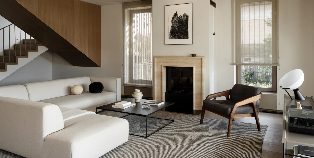 Tο σκανδιναβικό design με το μαύρο τούβλο συνθέτουν μια εντυπωσιακή και σύγχρονη κατοικία στη Μόσχα