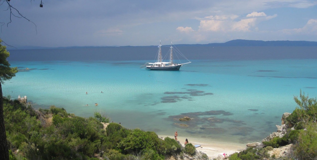 4 εναλλακτικές παραλίες στο δεύτερο πόδι της Χαλκιδικής 