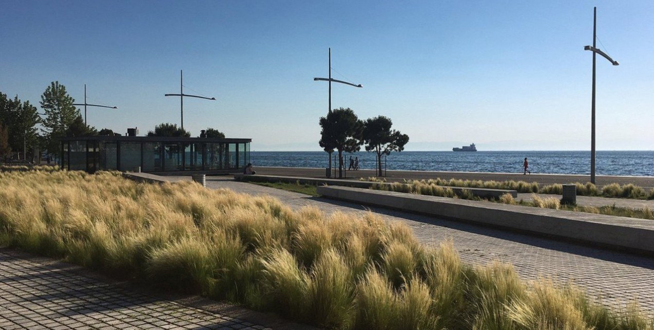 82 νέοι φωτογράφοι της πόλης σε μια υπαίθρια έκθεση στη Νέα Παραλία 