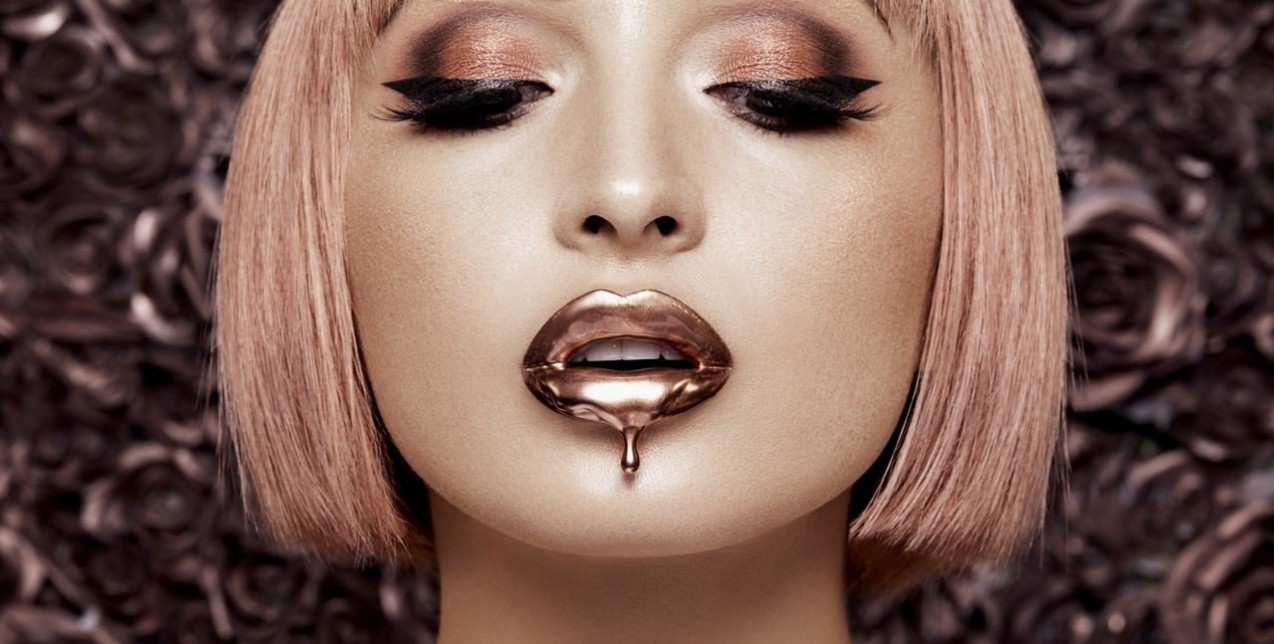 6 συμβουλές για λαμπερό και αδιάβροχο μακιγιάζ