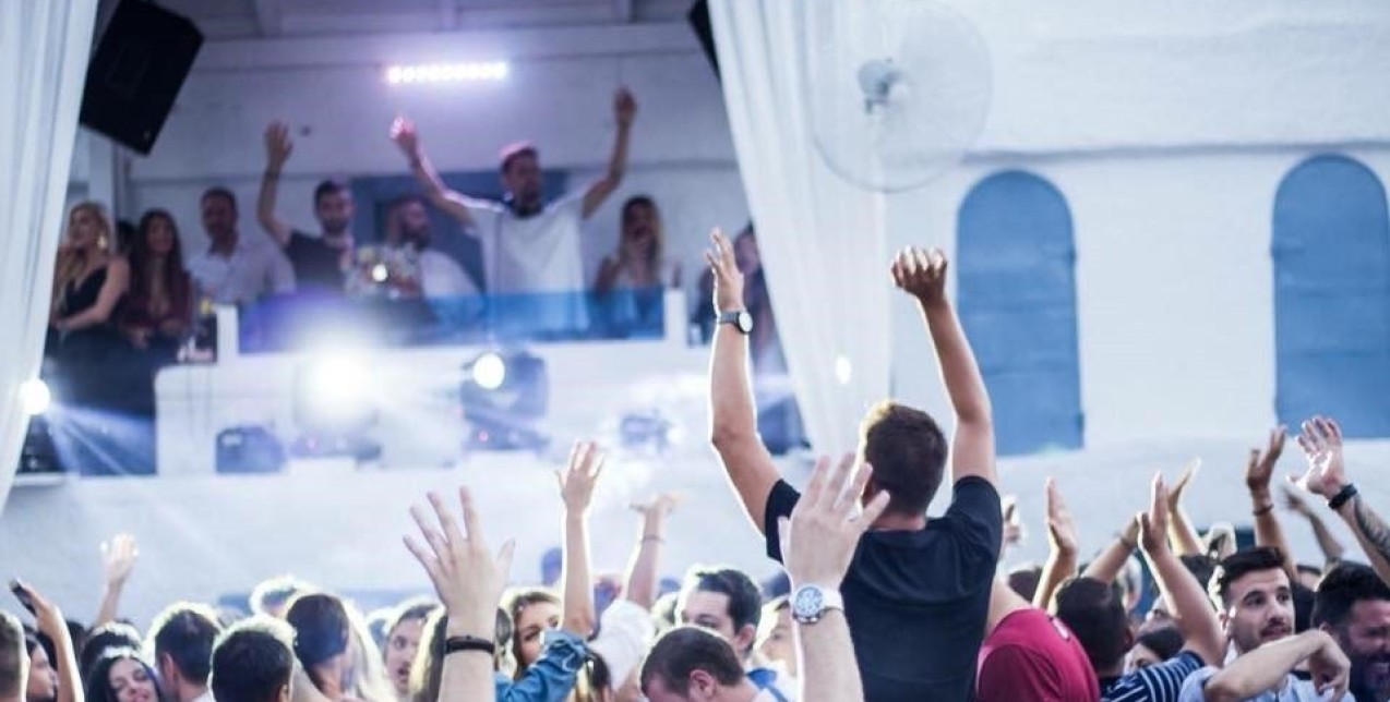 6 spots στο πρώτο πόδι της Χαλκιδικής που θα αλλάξουν τα βράδια σας