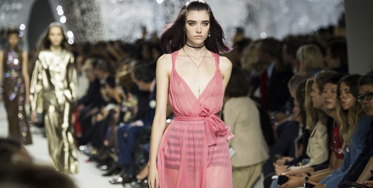 Οι 8 πιο θηλυκές αποχρώσεις για το φετινό καλοκαίρι