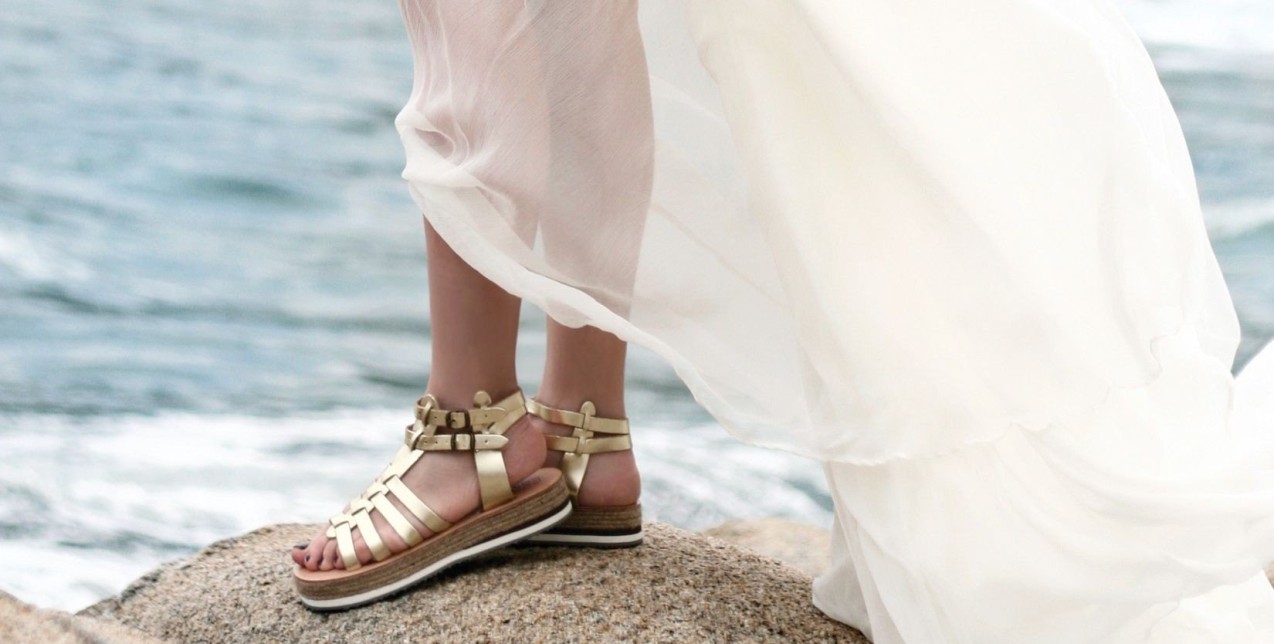 5 ελληνικές μάρκες με σανδάλια που θα αλλάξουν το καλοκαίρι σας 