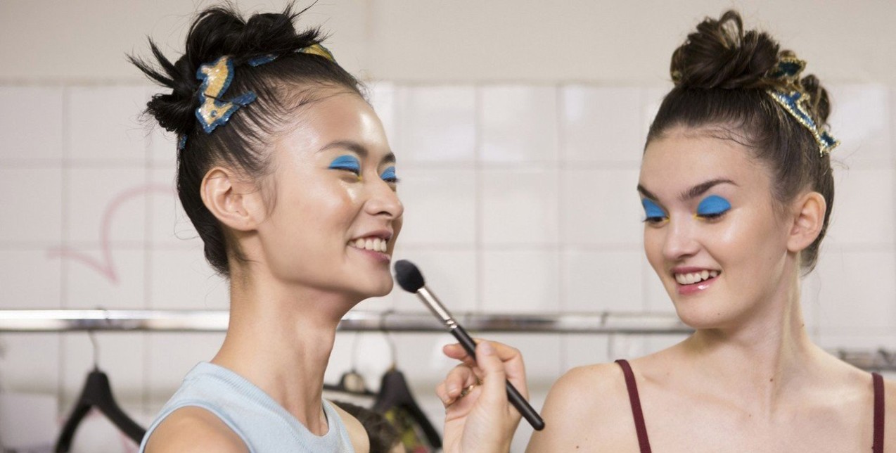 Οδηγός για τα πινέλα του μακιγιάζ: ποια χρειάζεστε και οι χρήσεις τους 