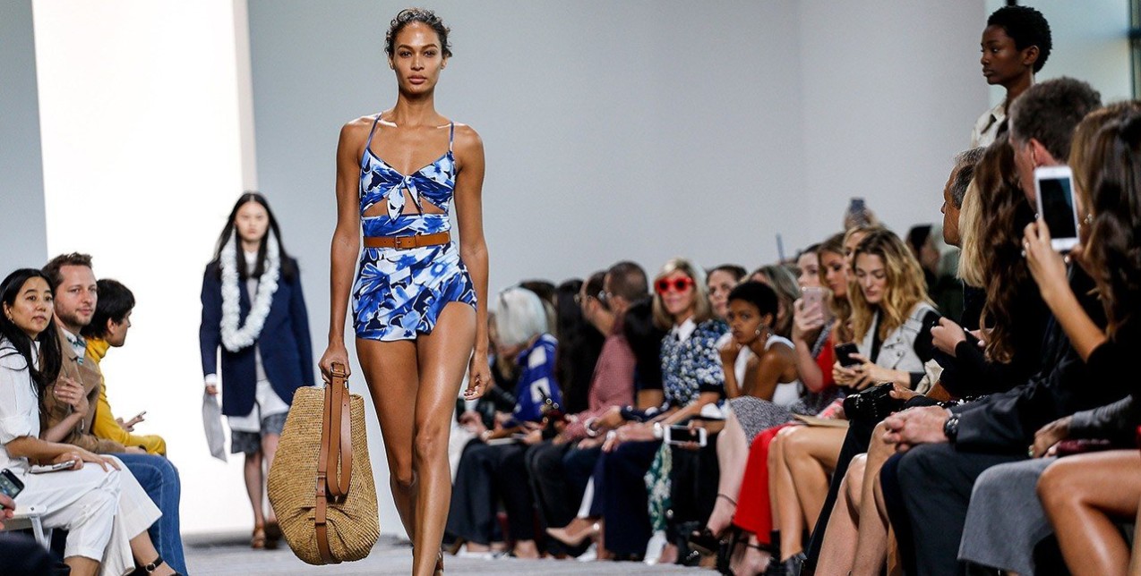 Tropical Vibes: εμπνευστείτε από τη πιο δυνατή καλοκαιρινή τάση