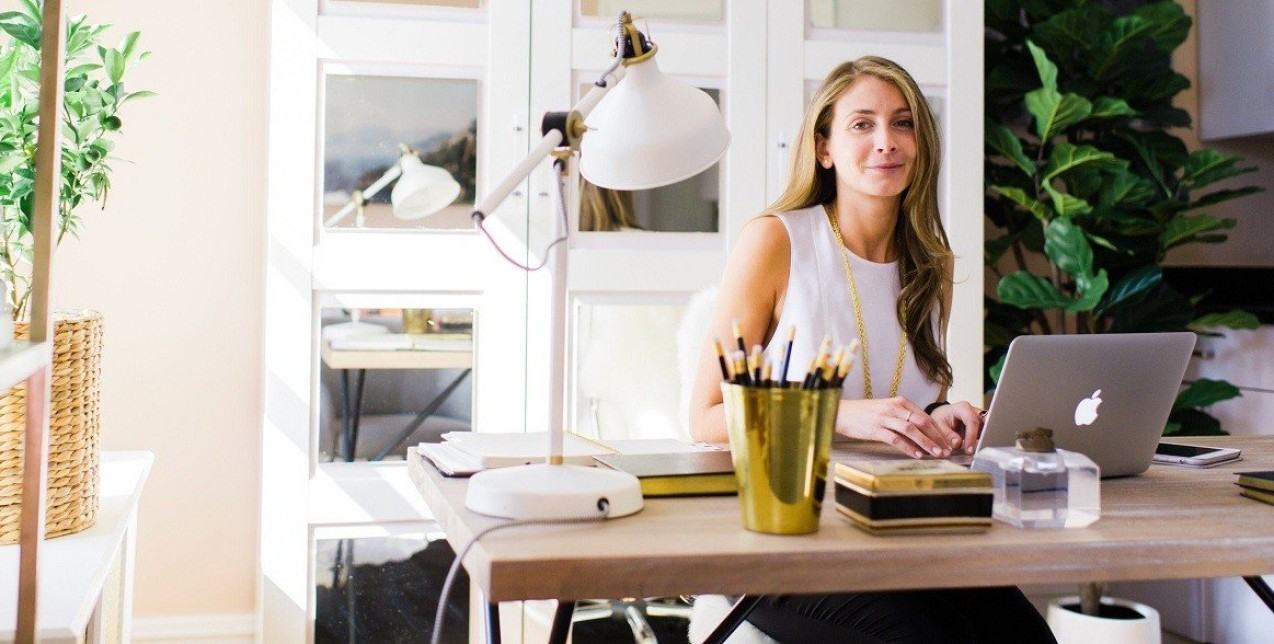 4 tips για να επιστρέψετε ομαλά στη δουλειά μετά τις διακοπές