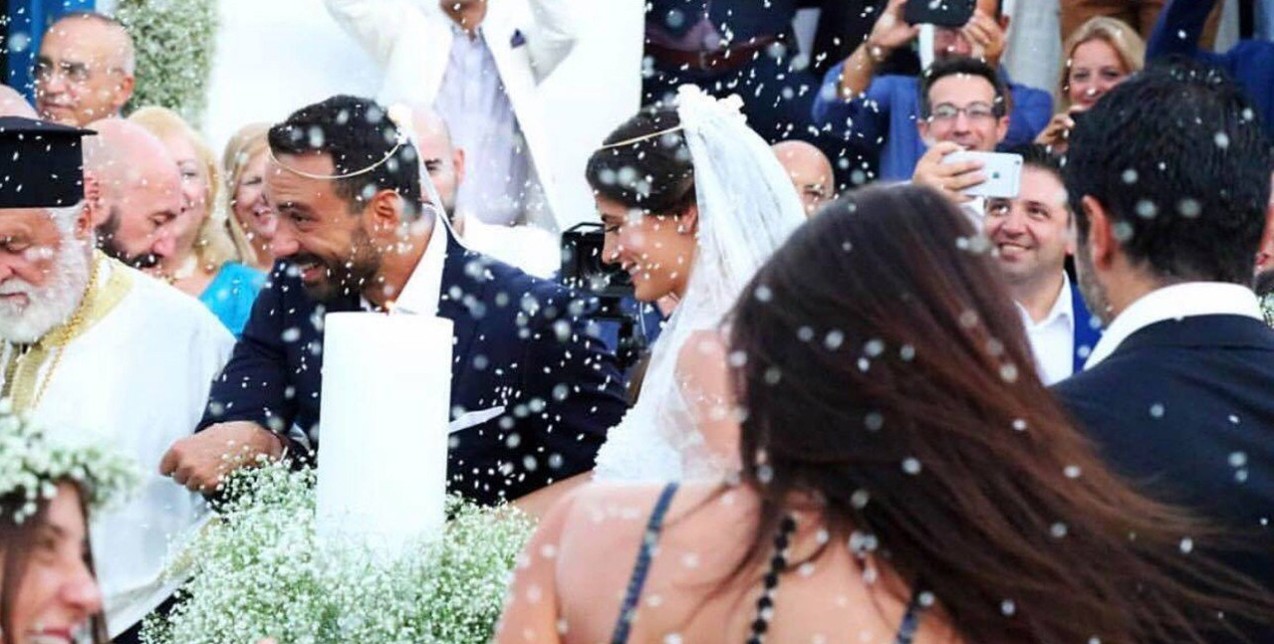 Τανιμανίδης - Μπόμπα: Το λαμπερό ζευγάρι παντρεύτηκε στη Σίφνο 