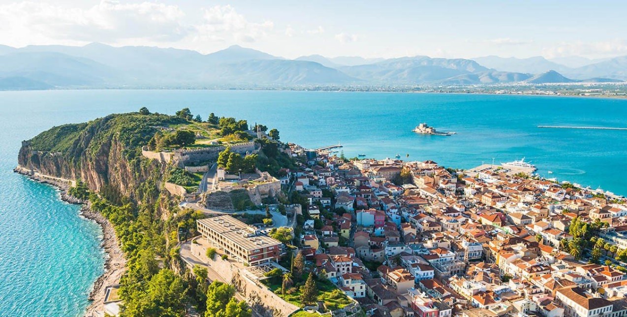 4 ρομαντικοί προορισμοί για να αποδράσετε με τον σύντροφό σας 