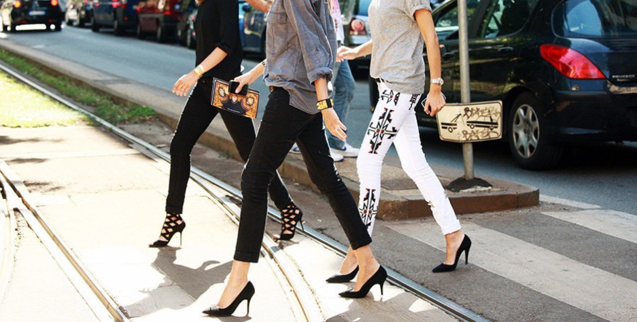 Φορέστε τα μαύρα jeans όπως οι Γαλλίδες