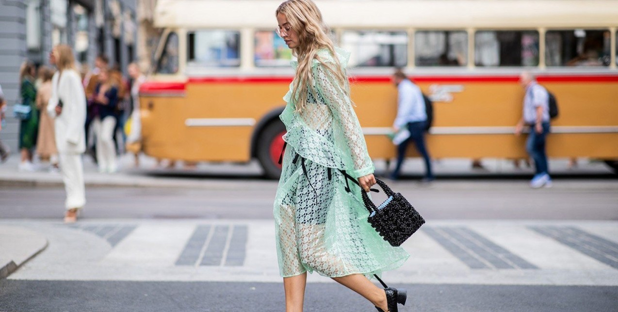 Τα διάφανα ρούχα που λάτρεψαν οι fashionistas στη New York Fashion Week