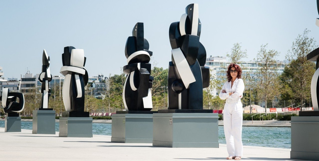 Η Σοφία Βάρη παρουσιάζει στην Ελλάδα την έκθεση Φόρμες και Αντιθέσεις